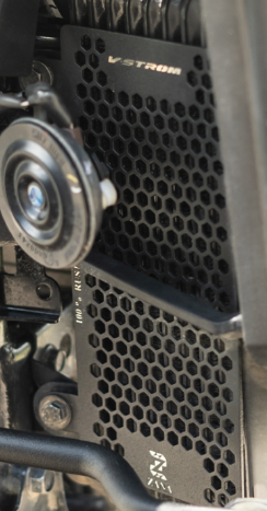 ZANA - RADIATOR GUARD HONEYCOMB BLACK ALUMINIUM FOR V-STROM 250