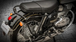 ZANA - JAWA SADDLE STAY - BLACK